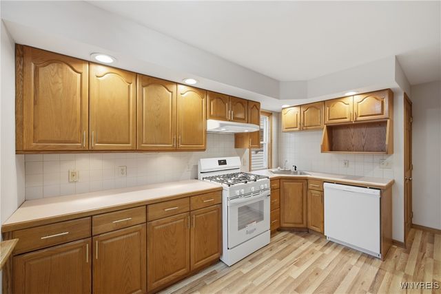 63 Dirkson Avenue, West Seneca, NY 14224