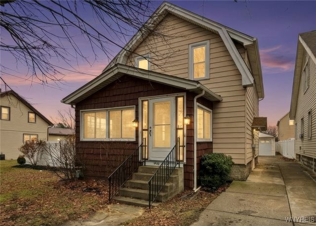 63 Dirkson Avenue, West Seneca, NY 14224