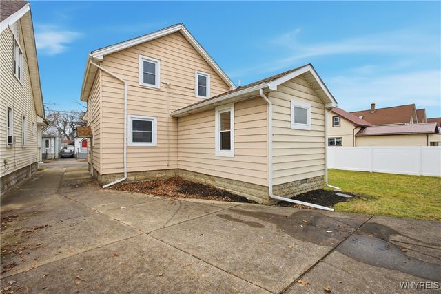 63 Dirkson Avenue, West Seneca, NY 14224