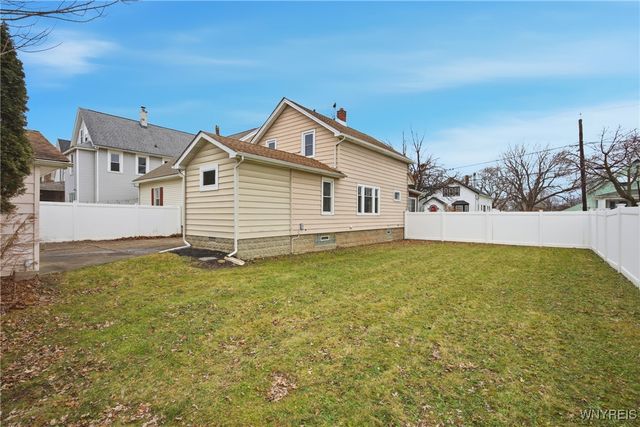 63 Dirkson Avenue, West Seneca, NY 14224