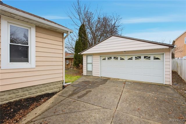 63 Dirkson Avenue, West Seneca, NY 14224