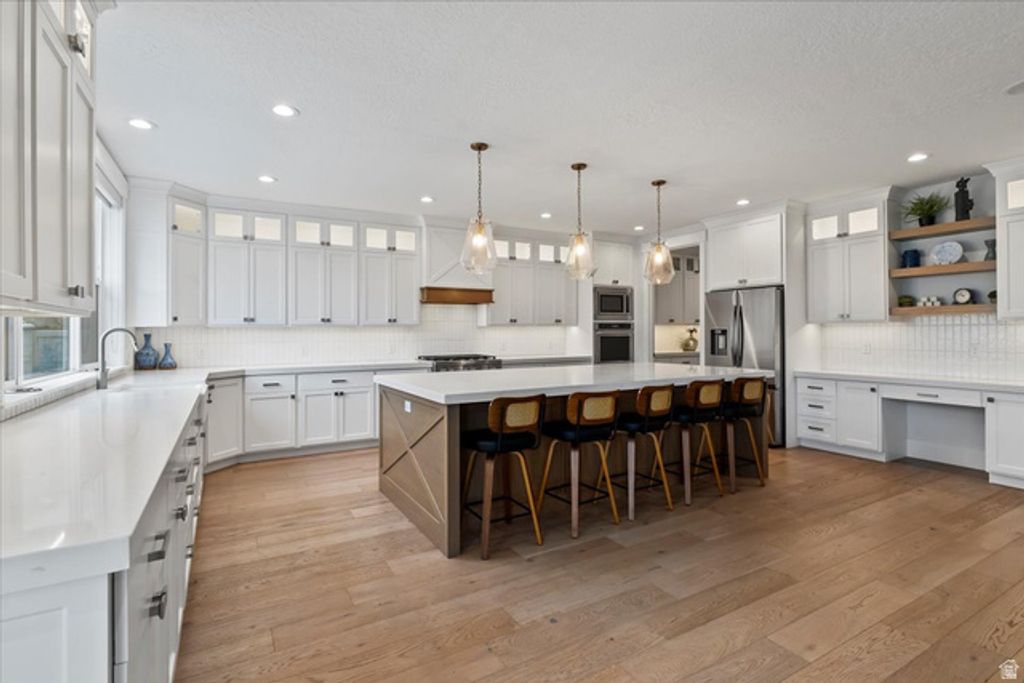 Image 15 of property listing at 3541 S MAPLETON ESTATES DR, Mapleton, UT 84664