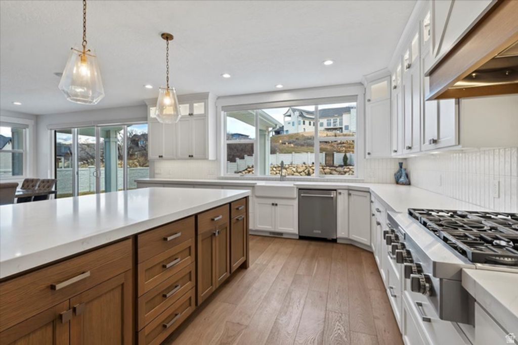 Image 17 of property listing at 3541 S MAPLETON ESTATES DR, Mapleton, UT 84664