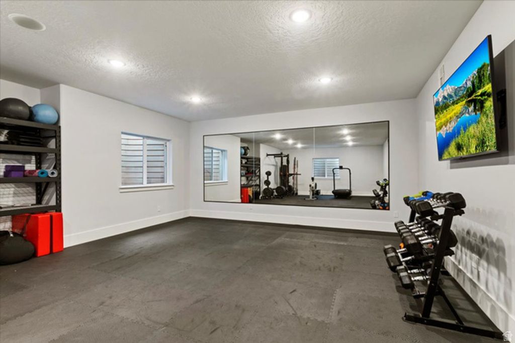 Image 28 of property listing at 3541 S MAPLETON ESTATES DR, Mapleton, UT 84664