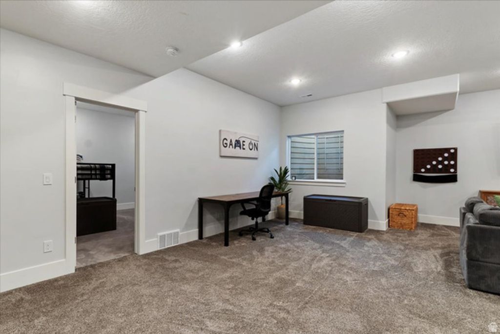 Image 32 of property listing at 3541 S MAPLETON ESTATES DR, Mapleton, UT 84664