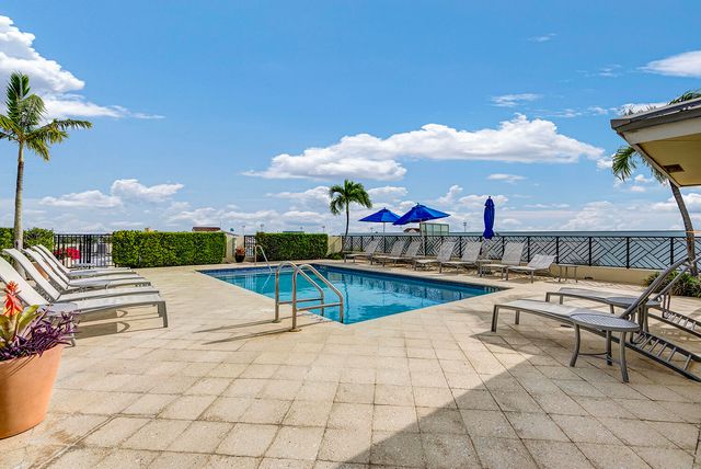 235 NE 1ST Street 404, Delray Beach, FL 33444
