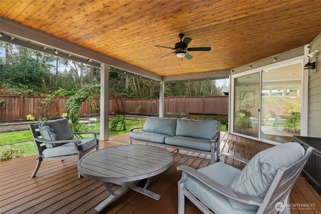 2320 48th Street Ct NW, Gig Harbor, WA 98335