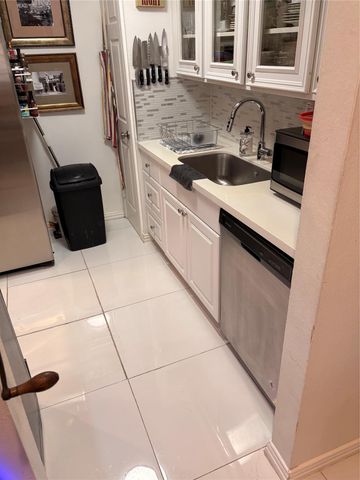 3224 Timmons Lane 150, Houston, TX 77027