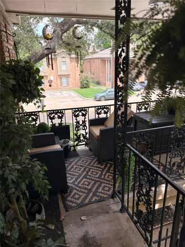 3224 Timmons Lane 150, Houston, TX 77027