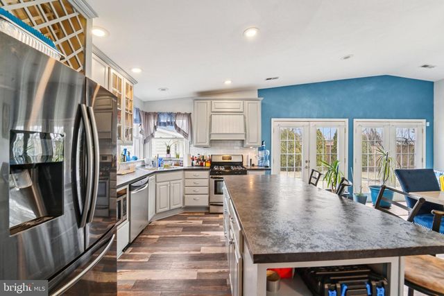 2504 PUTTY HILL AVE, Parkville, MD 21234