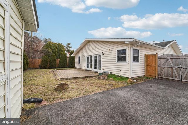 2504 PUTTY HILL AVE, Parkville, MD 21234