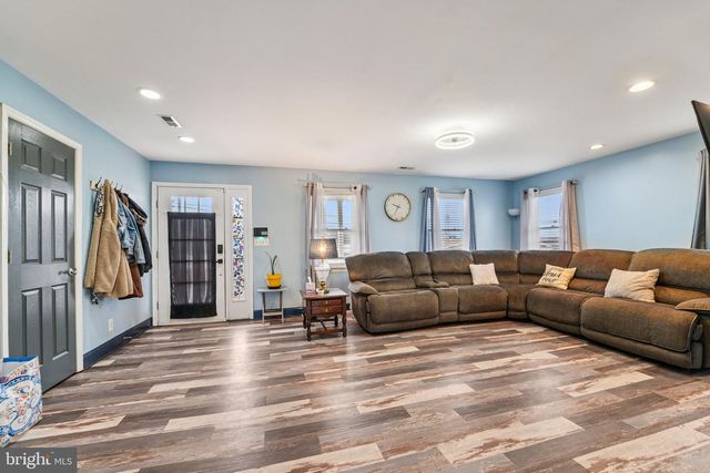 2504 PUTTY HILL AVE, Parkville, MD 21234