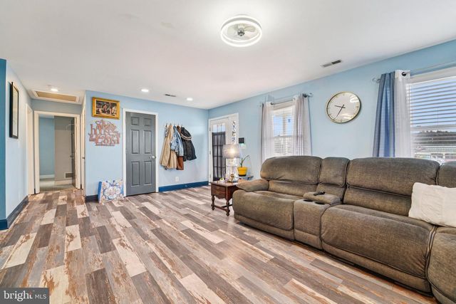 2504 PUTTY HILL AVE, Parkville, MD 21234