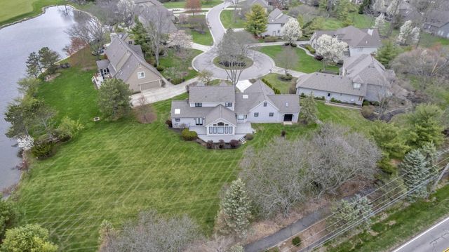 6251 Inverurie Drive W, Dublin, OH 43017