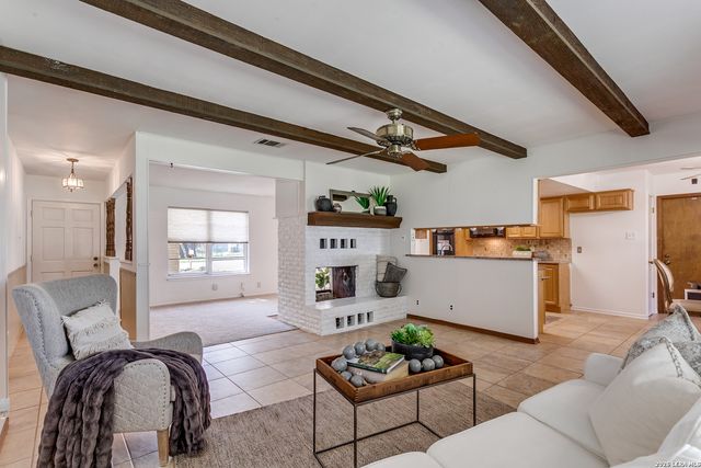 17218 Happy Hollow, San Antonio, TX 78232