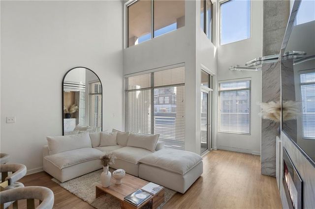 260 18th NW Street 10224, Atlanta, GA 30363