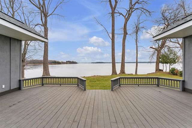 28 Sunrise Drive, South Hero, VT 05486