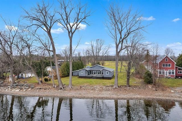 28 Sunrise Drive, South Hero, VT 05486