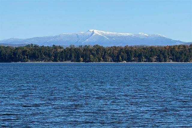 28 Sunrise Drive, South Hero, VT 05486