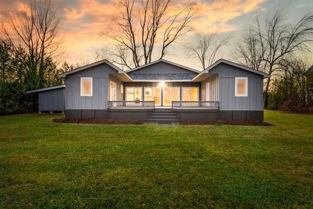 28 Sunrise Drive, South Hero, VT 05486