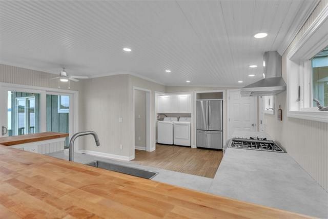 28 Sunrise Drive, South Hero, VT 05486