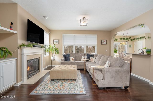 59 Sterling Heights Drive, Clifton Park, NY 12065