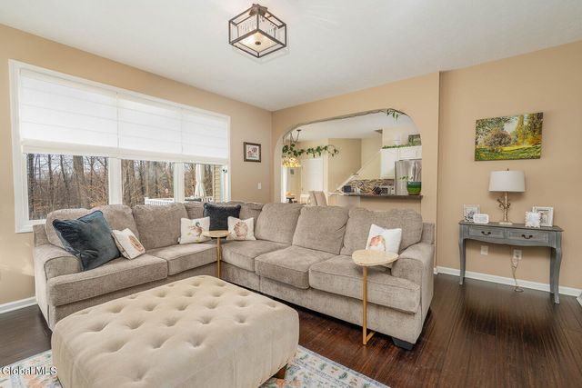 59 Sterling Heights Drive, Clifton Park, NY 12065