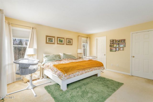 59 Sterling Heights Drive, Clifton Park, NY 12065