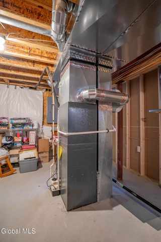 59 Sterling Heights Drive, Clifton Park, NY 12065