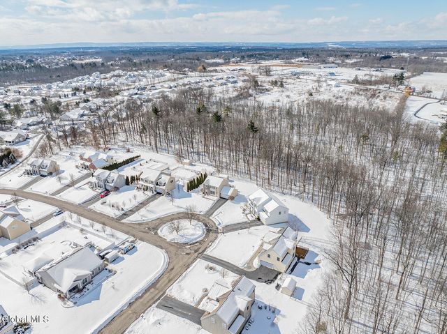 59 Sterling Heights Drive, Clifton Park, NY 12065