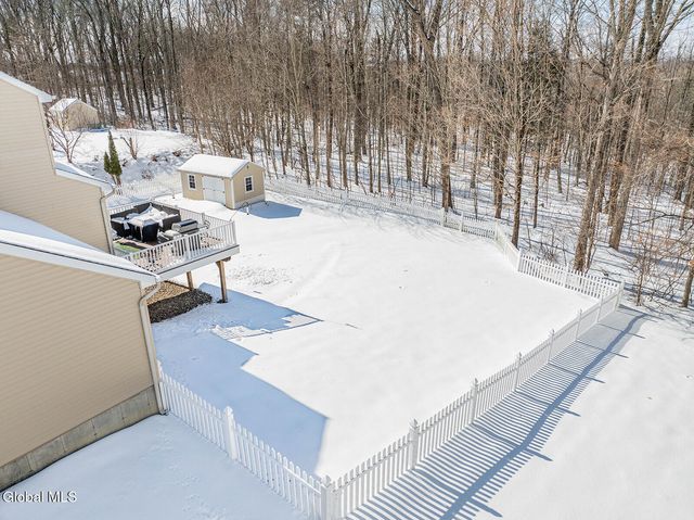 59 Sterling Heights Drive, Clifton Park, NY 12065