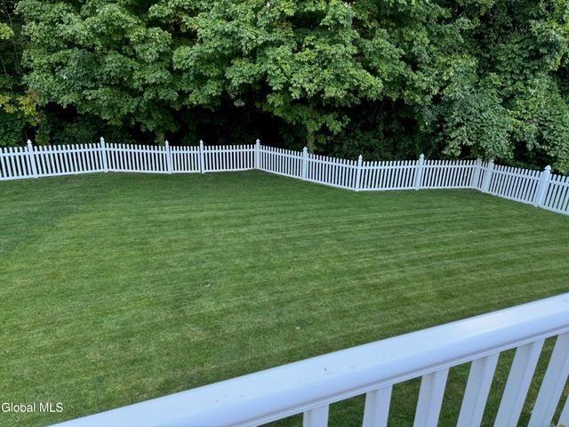 59 Sterling Heights Drive, Clifton Park, NY 12065