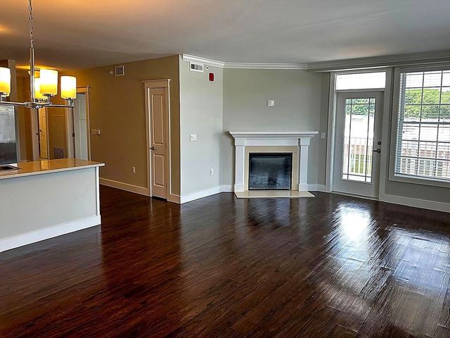 978 Worcester 403, Wellesley, MA 02482