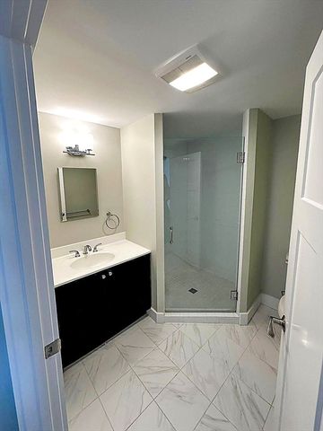 978 Worcester 403, Wellesley, MA 02482
