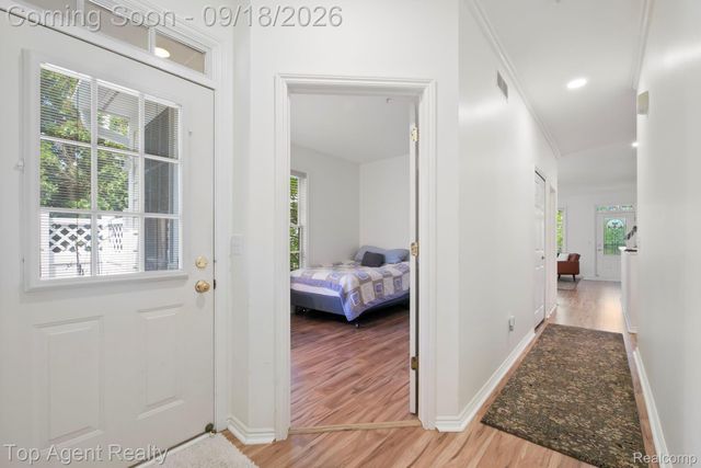 292 Beverly Avenue, Auburn Hills, MI 48326