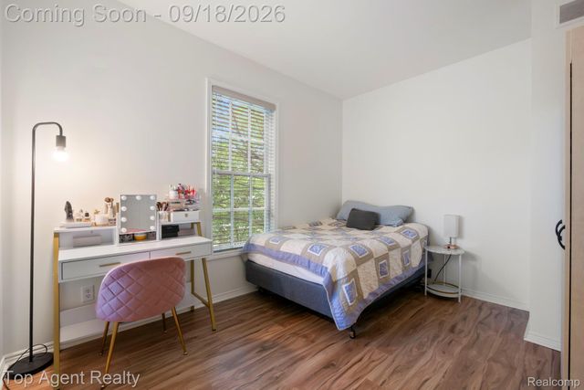 292 Beverly Avenue, Auburn Hills, MI 48326
