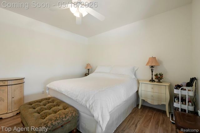 292 Beverly Avenue, Auburn Hills, MI 48326
