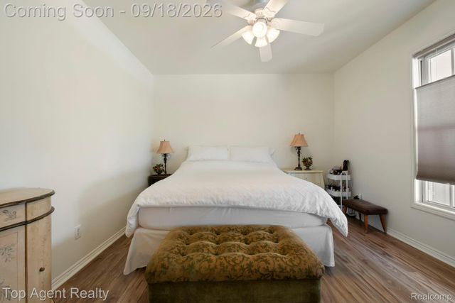 292 Beverly Avenue, Auburn Hills, MI 48326