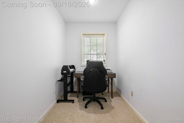292 Beverly Avenue, Auburn Hills, MI 48326