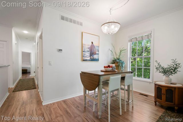 292 Beverly Avenue, Auburn Hills, MI 48326