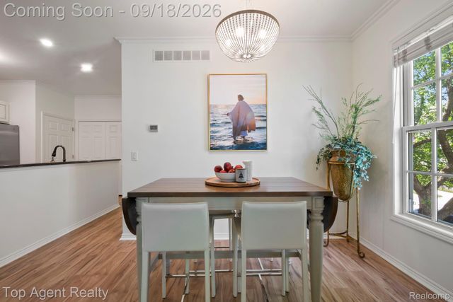 292 Beverly Avenue, Auburn Hills, MI 48326