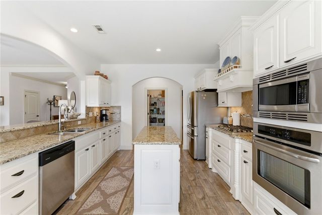 3819 N 3rd Street, Rogers, AR 72756