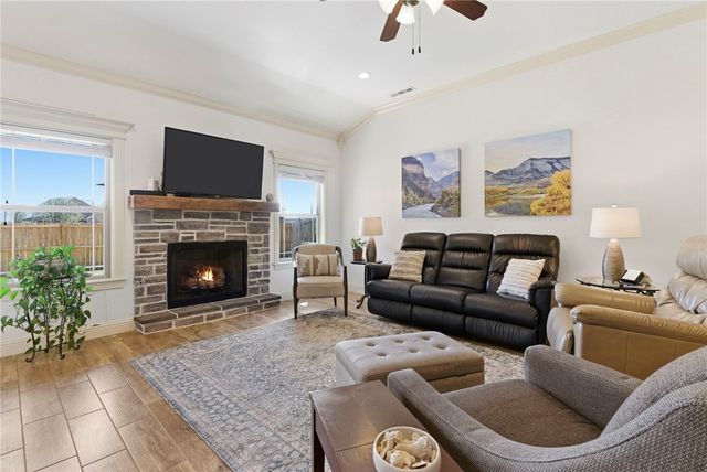 3819 N 3rd Street, Rogers, AR 72756