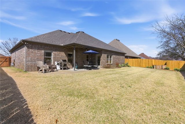 3819 N 3rd Street, Rogers, AR 72756