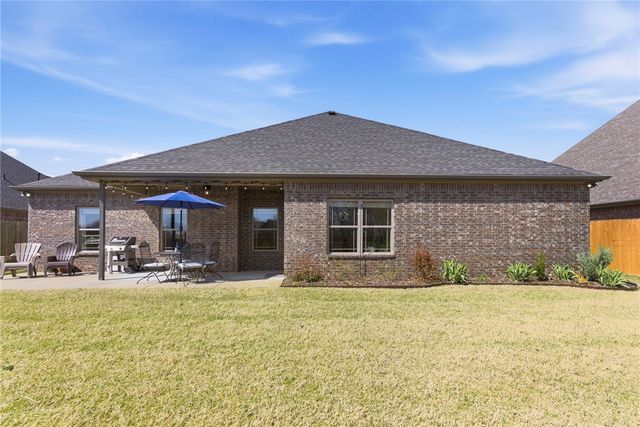 3819 N 3rd Street, Rogers, AR 72756
