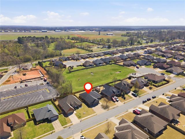3819 N 3rd Street, Rogers, AR 72756