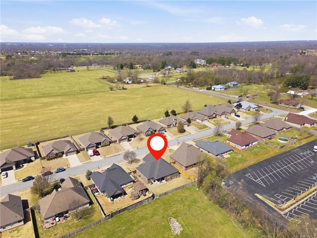 3819 N 3rd Street, Rogers, AR 72756