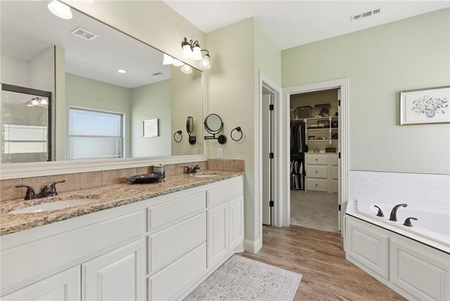 3819 N 3rd Street, Rogers, AR 72756