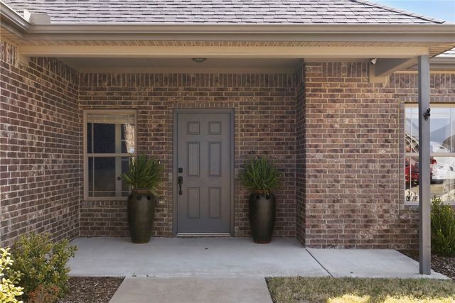 3819 N 3rd Street, Rogers, AR 72756