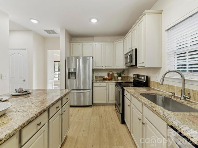 8128 Madrigal Court, Waxhaw, NC 28173